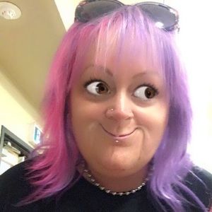 Meet your Posher, Devena